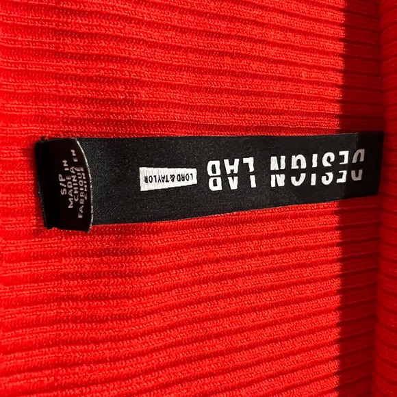 Design Lab Red Off Shoulder- NWT - Picture 5 of 5